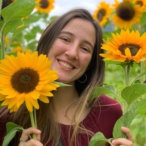 Meet your Posher, Nylene